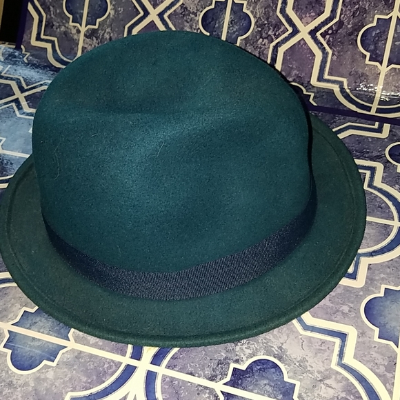 WOMEN'S HAT ONE SIZE EXCELLENT CONDITION - Picture 4 of 6